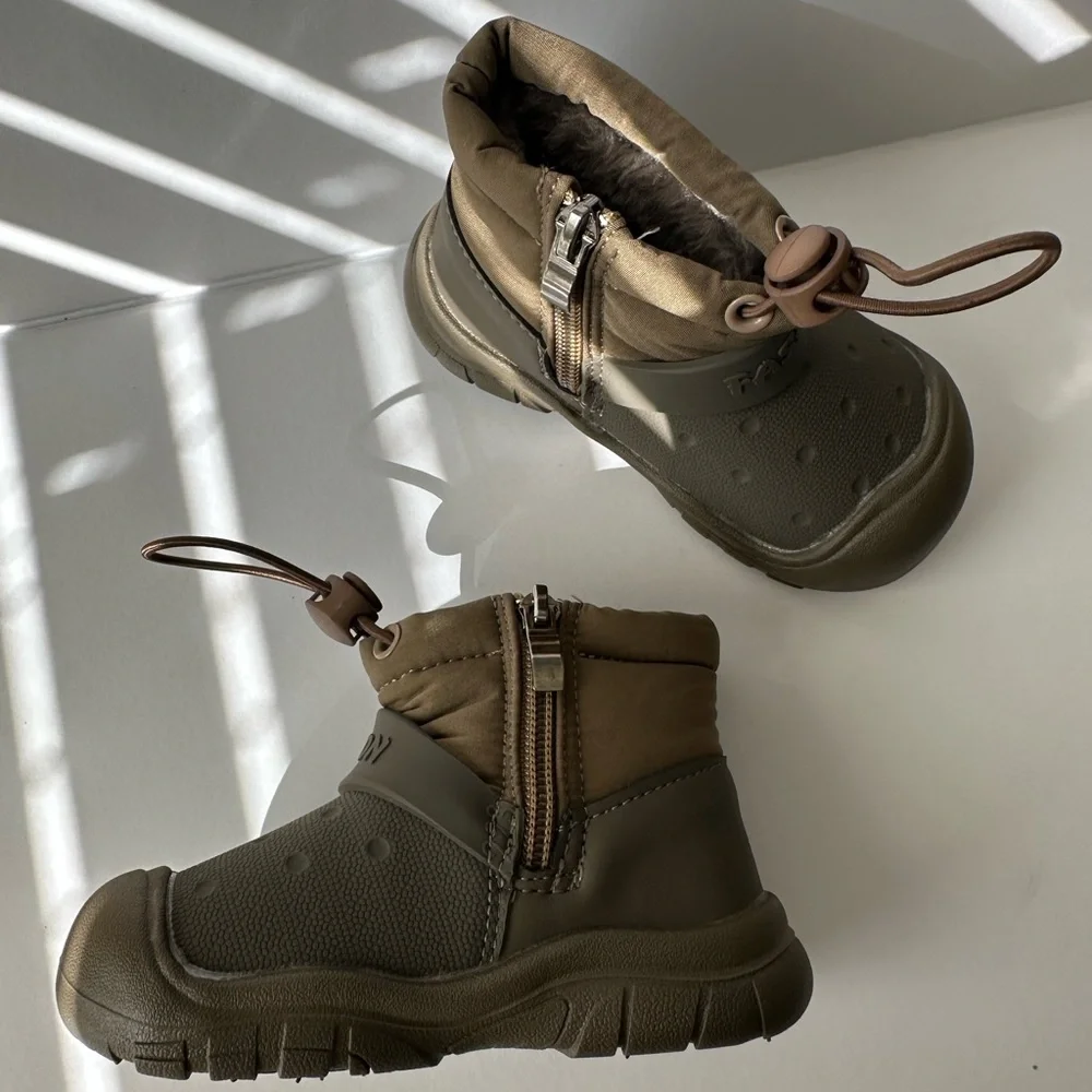 N/A feet have resistant